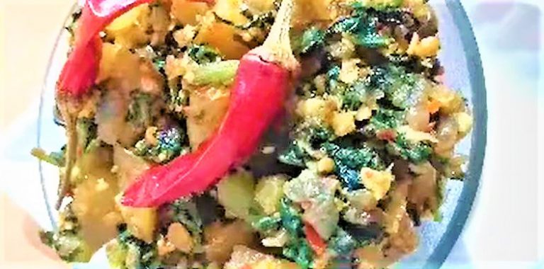 Potato And Spinach Stir Fry | Delicious version | Al00 Paalak